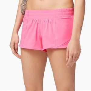 Lululemon Prism Pink Hotty Hots 2.5” NWT Size 4